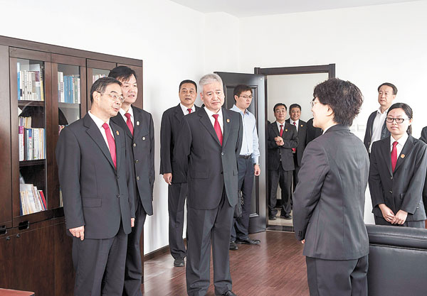 周强:充分发挥司法职能全面推进平安中国建设