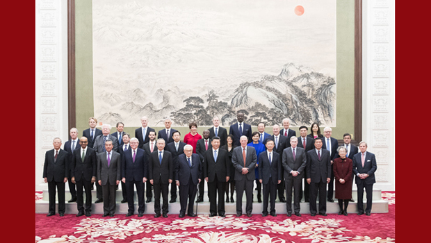 习近平会见出席“创新经济论坛”外方代表