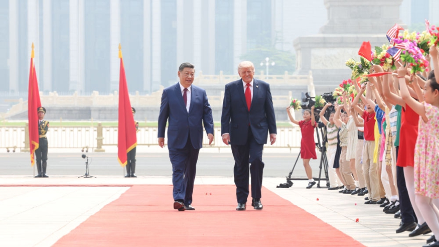 习近平为美国总统特朗普举行欢迎仪式