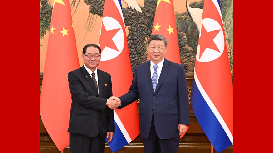 习近平会见朝鲜内阁总理朴泰成