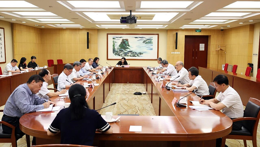 张军带队赴全国人大监察司法委座谈交流 自觉在日常监督下做好工...