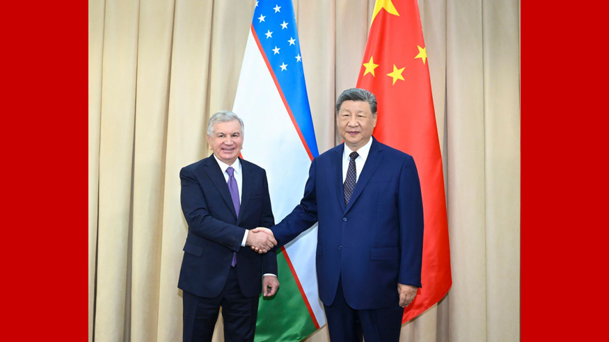 习近平会见乌兹别克斯坦总统米尔济约耶夫